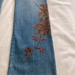 Sale🌼 Z. Cavaricci bellbottoms mauve & gold floral beaded soft vintage Jeans